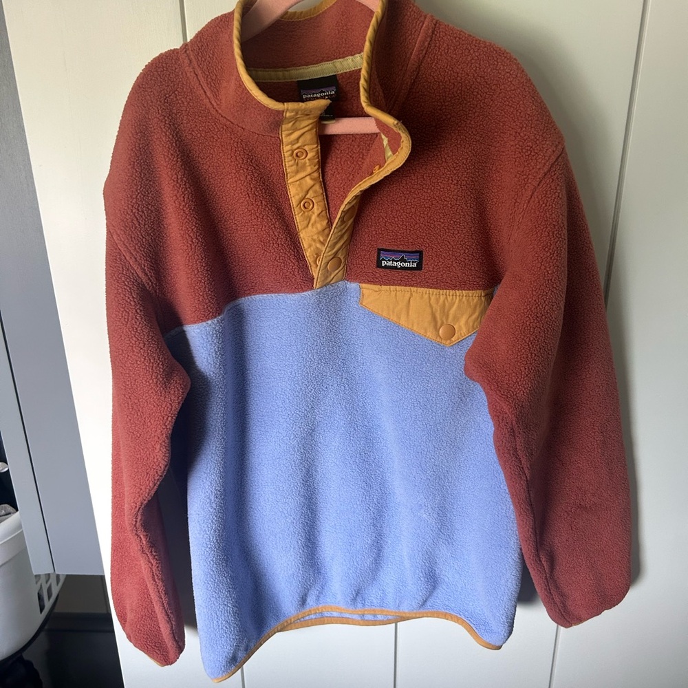 Patagonia Rust/Purple girls size Medium fleece